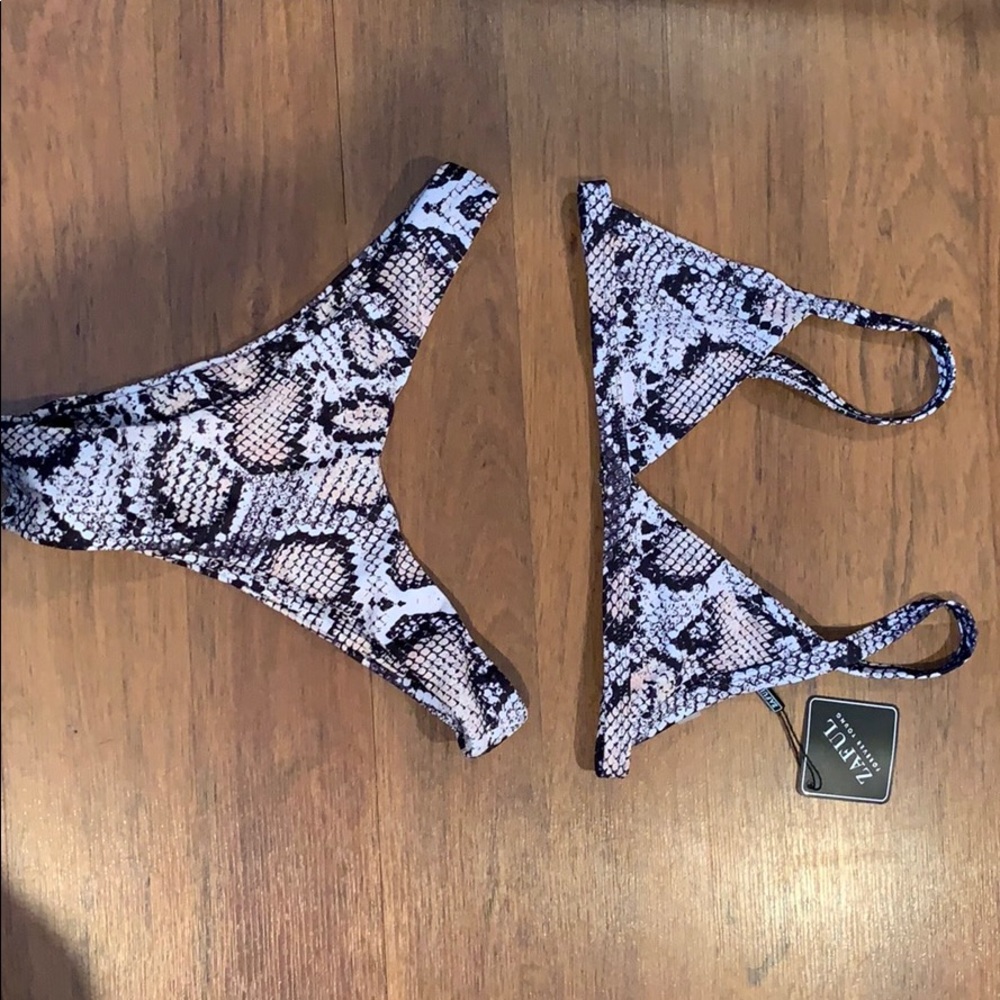 Snake print Zaful bikini!